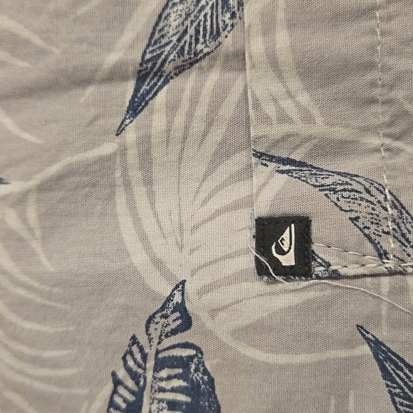 Quicksilver Women's Shirt - Picture 7 of 11